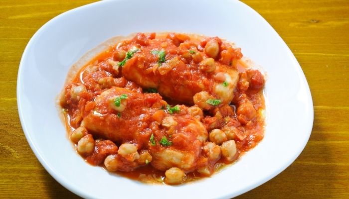 Chickpeas with cod, grandmother's recipe