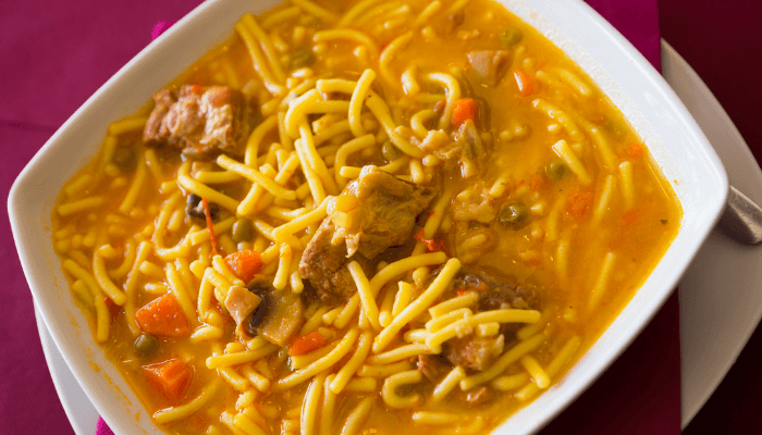 Catalan recipe for casserole noodles with pork ribs