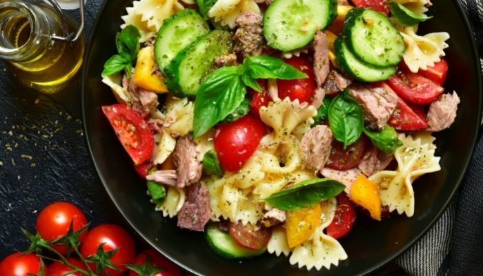 pasta salad with tuna and mayonnaise