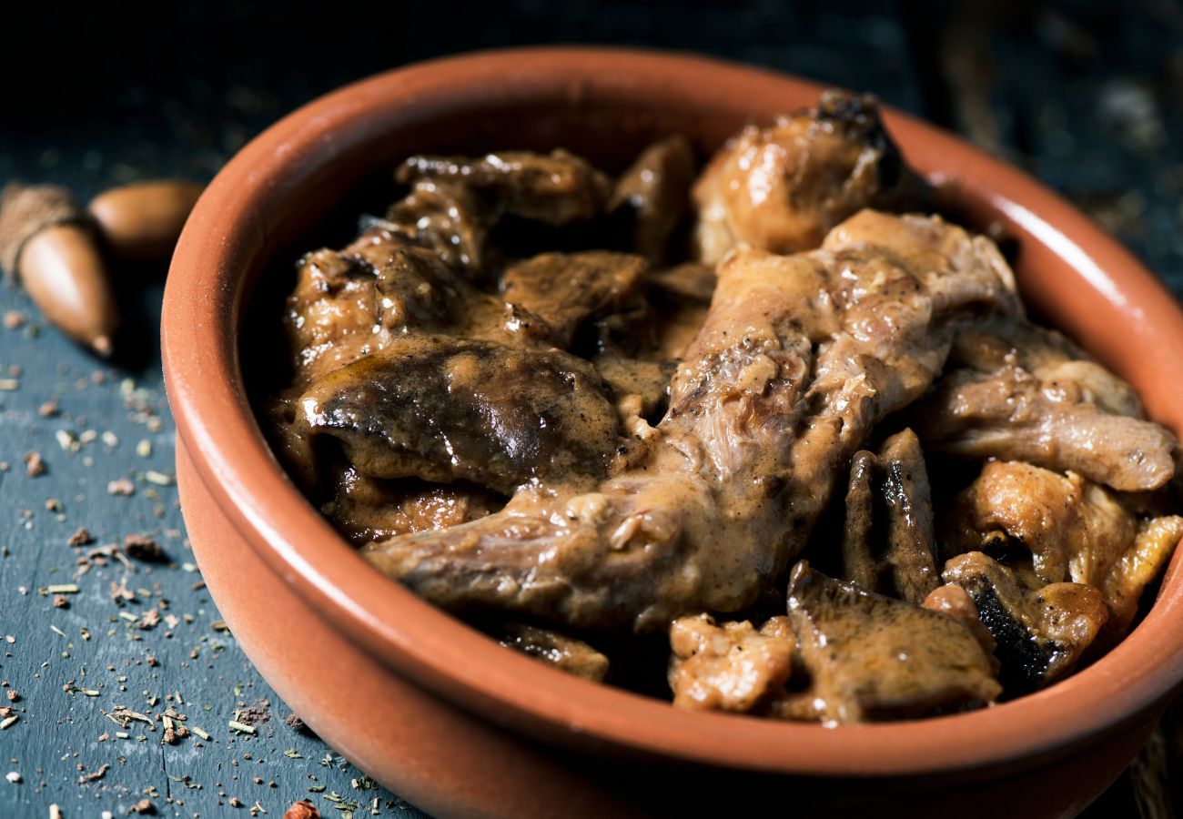 Rabbit in sauce, Andalusian-style grandmother's recipe